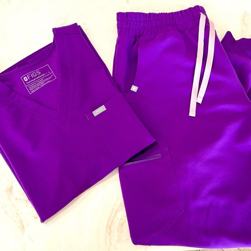 Figs Magic Purple Scrub Set large